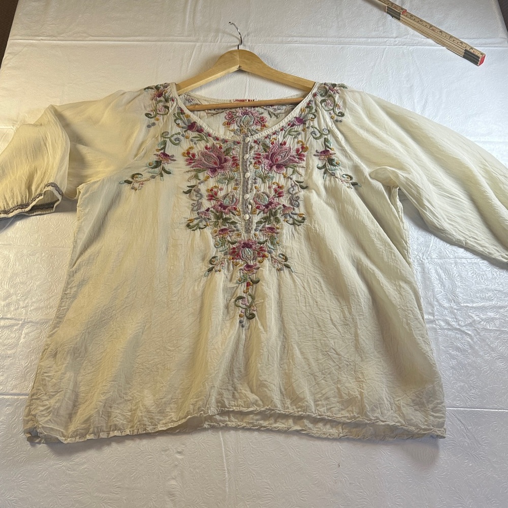 Embroidered Floral Cream Top - Picture 6 of 9